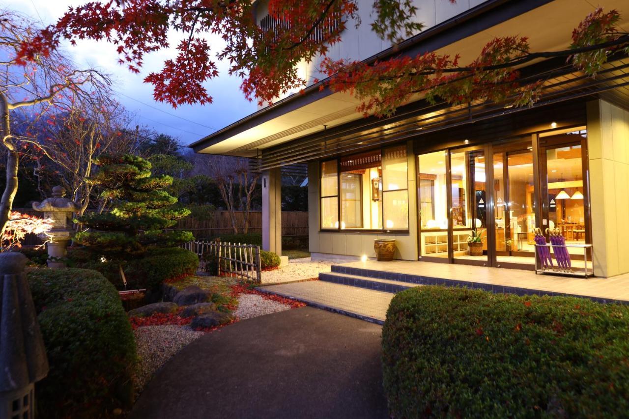 Hotel Yamabuki Комагане Екстериор снимка
